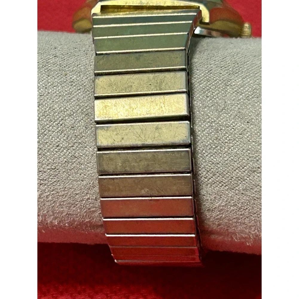 Vintage McGregor Japan Quartz Watch Men Gold Tone Date Stretchable New Battery